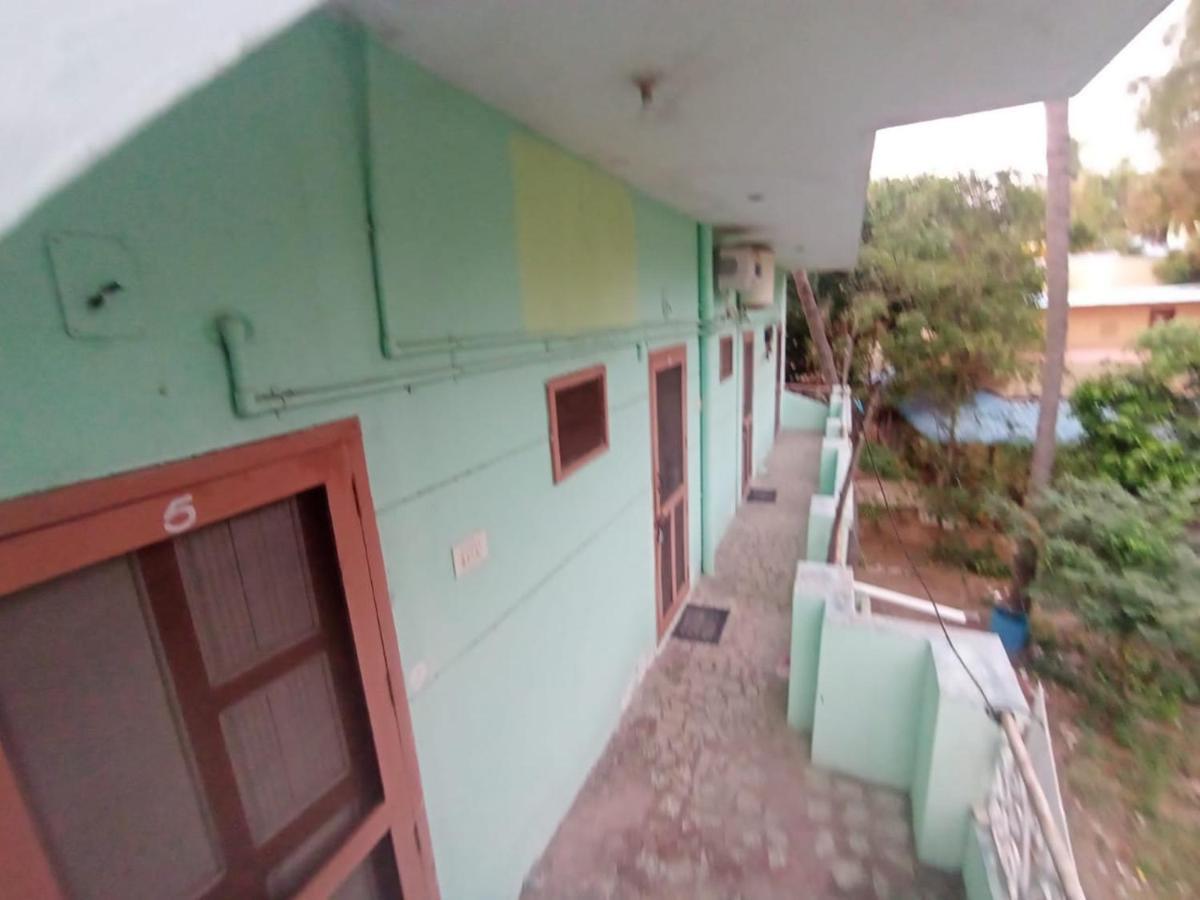 Sri Shankaraa Guest House Tiruvannāmalai Exterior foto